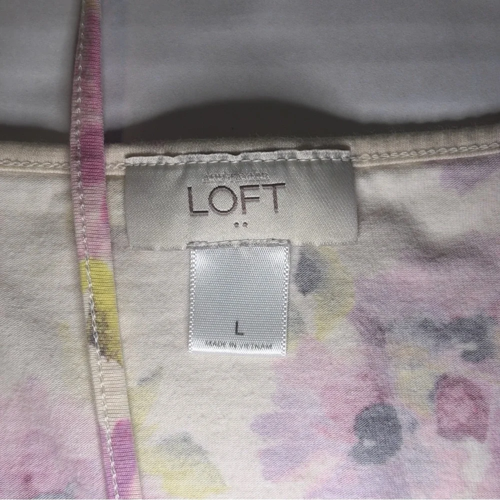 LOFT Cream Floral Spaghetti Strap Camisole - Picture 2 of 3